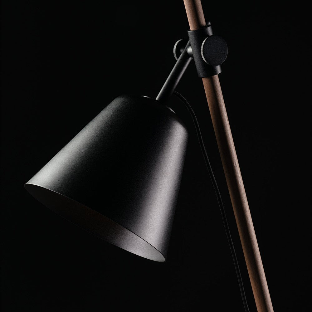 INSERT Leuchte im Raum – Lorenz Laurent Home