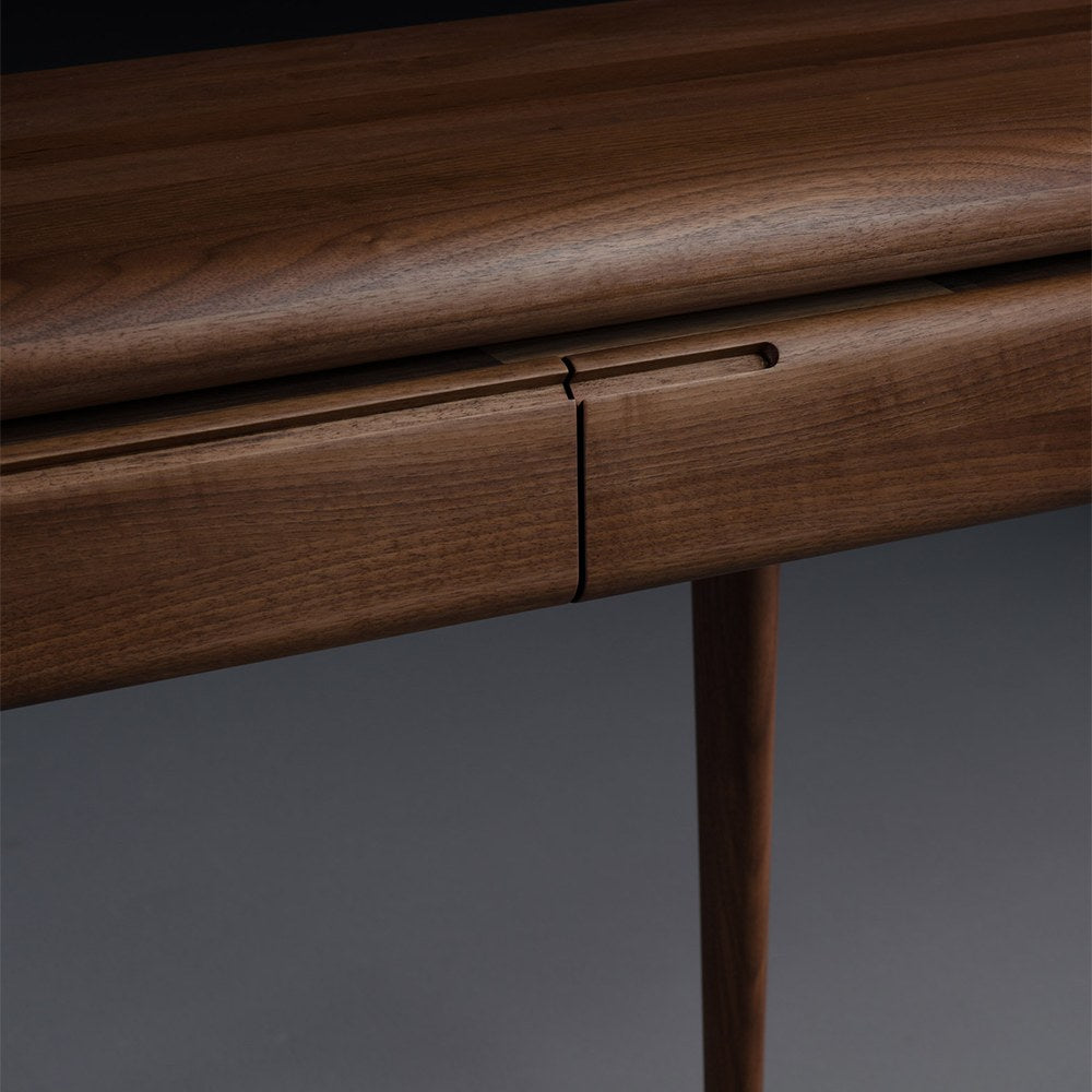 LATUS Konsole im Raum – Lorenz Laurent Home