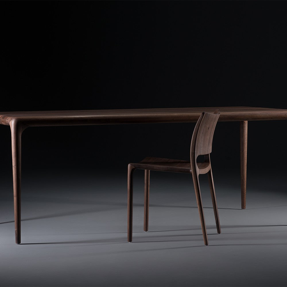 LATUS Stuhl im Raum – Lorenz Laurent Home