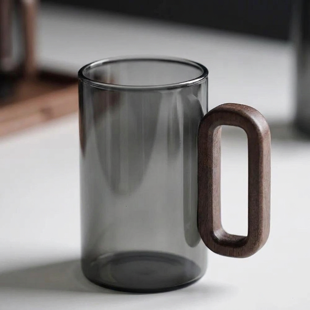AKARI Glas aus hitzebeständigem Borosilikatglas mit Holzgriff für Kaffee und Tee – Lorenz Laurent Home