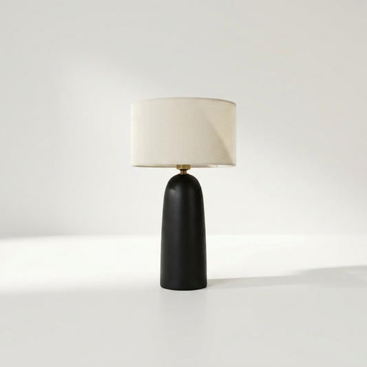 BARRO Tischlampe mit schwarzem Keramiksockel und Leinen-Woll-Schirm, 12 x 12 x 50 cm – Lorenz Laurent Home