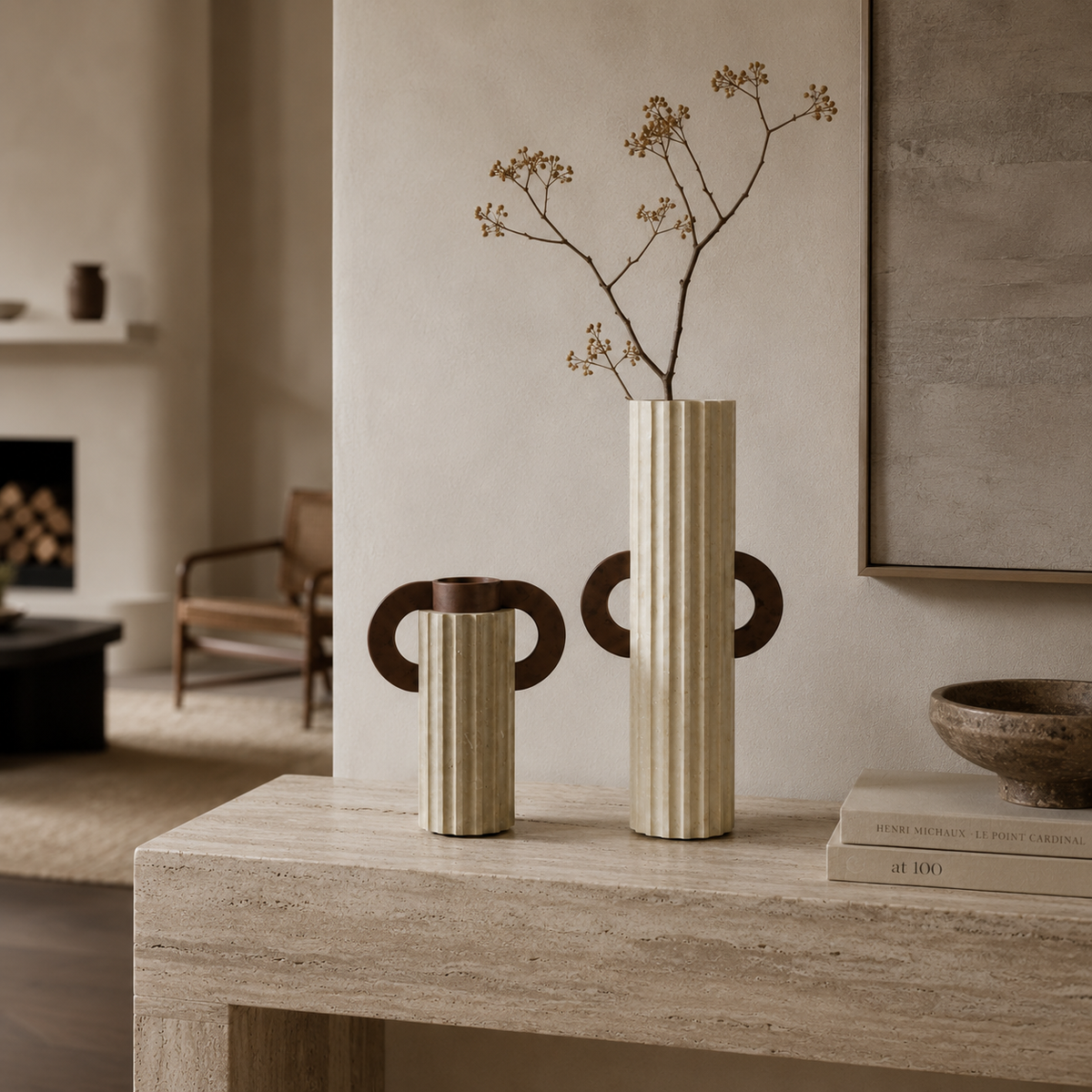 CAVA Vase aus Naturstein und Eisen, in Italien von Hand weiterverarbeitet – Lorenz Laurent Home