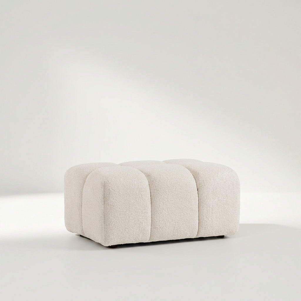 CHOPIN Pouf mit Bezug aus recyceltem Olefin auf Kiefernholzrahmen, 89 x 69 x 42 cm – Lorenz Laurent Home