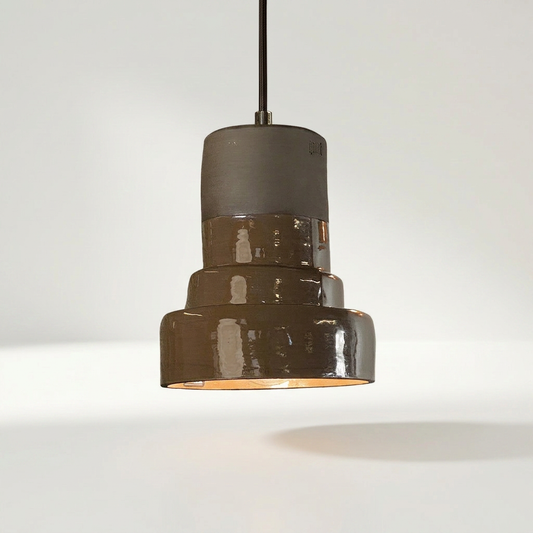 LANIKAI Pendelleuchte in dunkler Schokoladenoptik aus Keramik, Ø 15,5 cm und 18 cm hoch – Lorenz Laurent Home