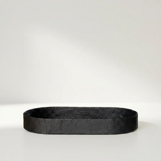 MOKA Pulp Tablett in Schwarz aus 100 Prozent recyceltem Papier, matt, 28 x 25 cm – Lorenz Laurent Home