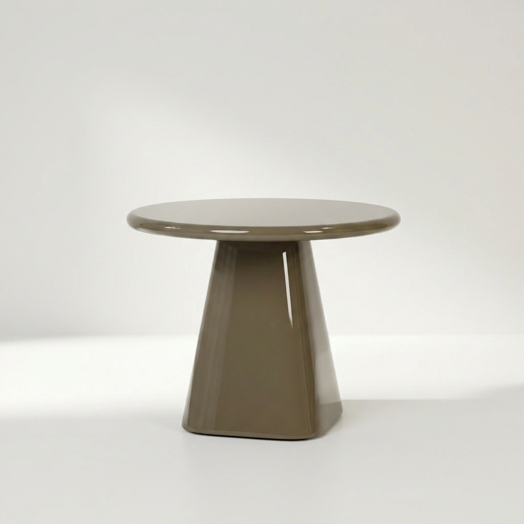 MURI Beistelltisch aus Holz in glänzendem Grün, 60 x 60 x 45 cm – Lorenz Laurent Home
