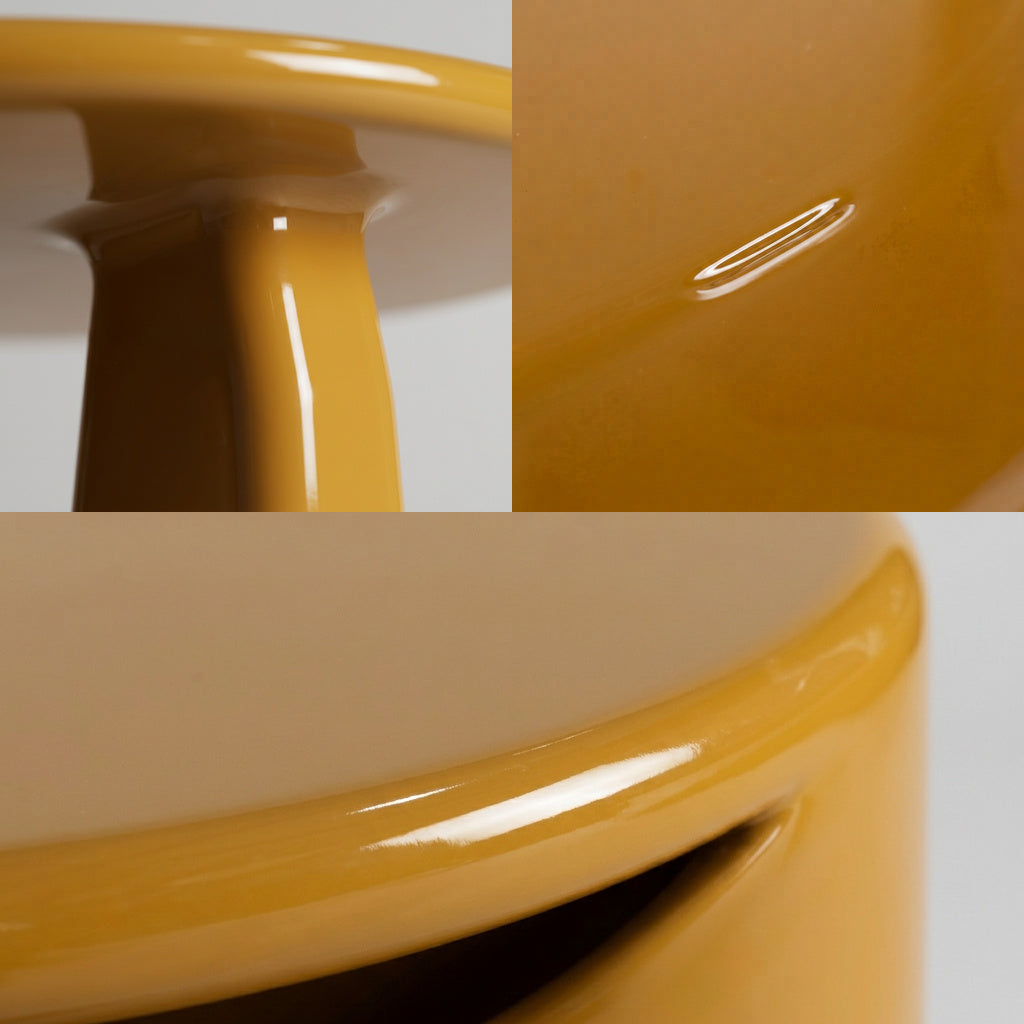 OCRA Couchtisch im Detail, Hochglanzlack, Wulstkante und fugenloser Beinansatz – Lorenz Laurent Home
