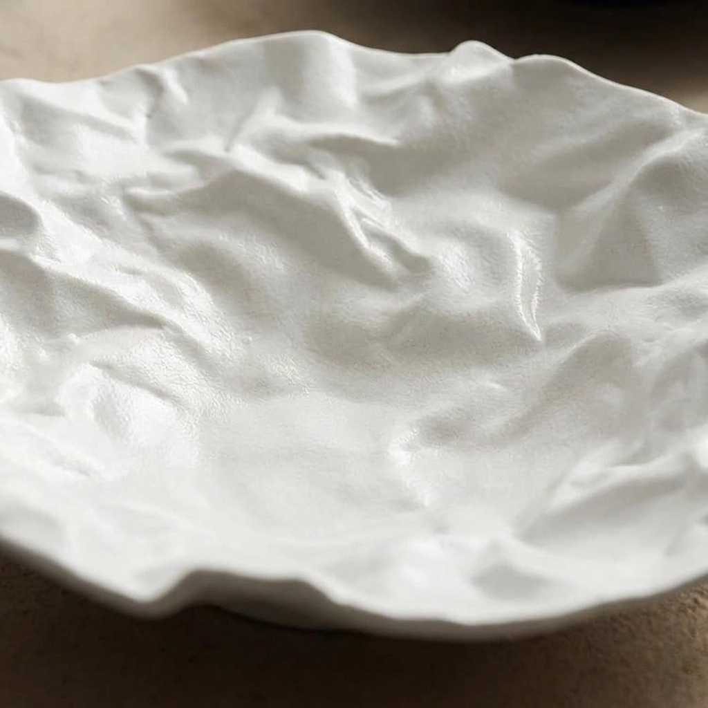 TIDAL Ripple Bowl mit Wellenstruktur in Weiß oder Schwarz als Centerpiece, Ø 28 cm – Lorenz Laurent Home