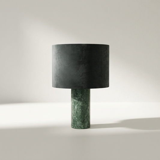 VERDE Tischleuchte aus grünem Marmor mit weichem Veloursschirm, groß, 47 x 62 cm – Lorenz Laurent Home
