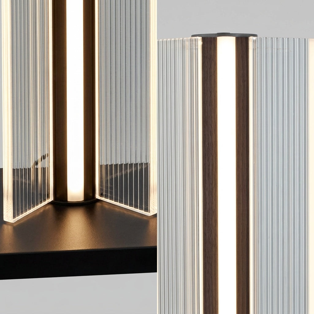 Lorenz Laurent – STELE Stehlampe im Detail, Sockel mit Flügelansatz und Kopf mit Kappe über dem geriffelten Acryl