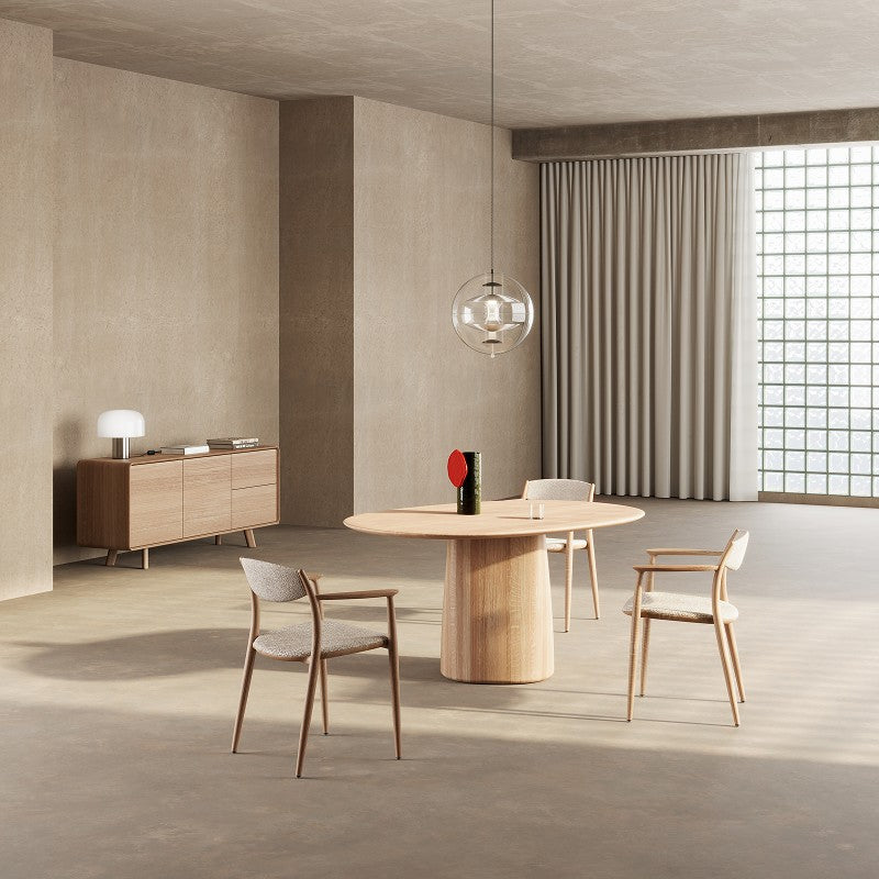 NILA Stuhl im Raum – Lorenz Laurent Home
