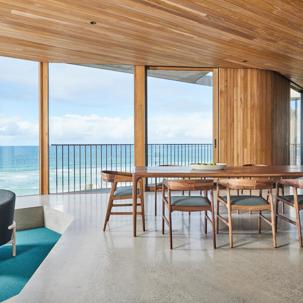 TESA Stuhl im Raum – Lorenz Laurent Home