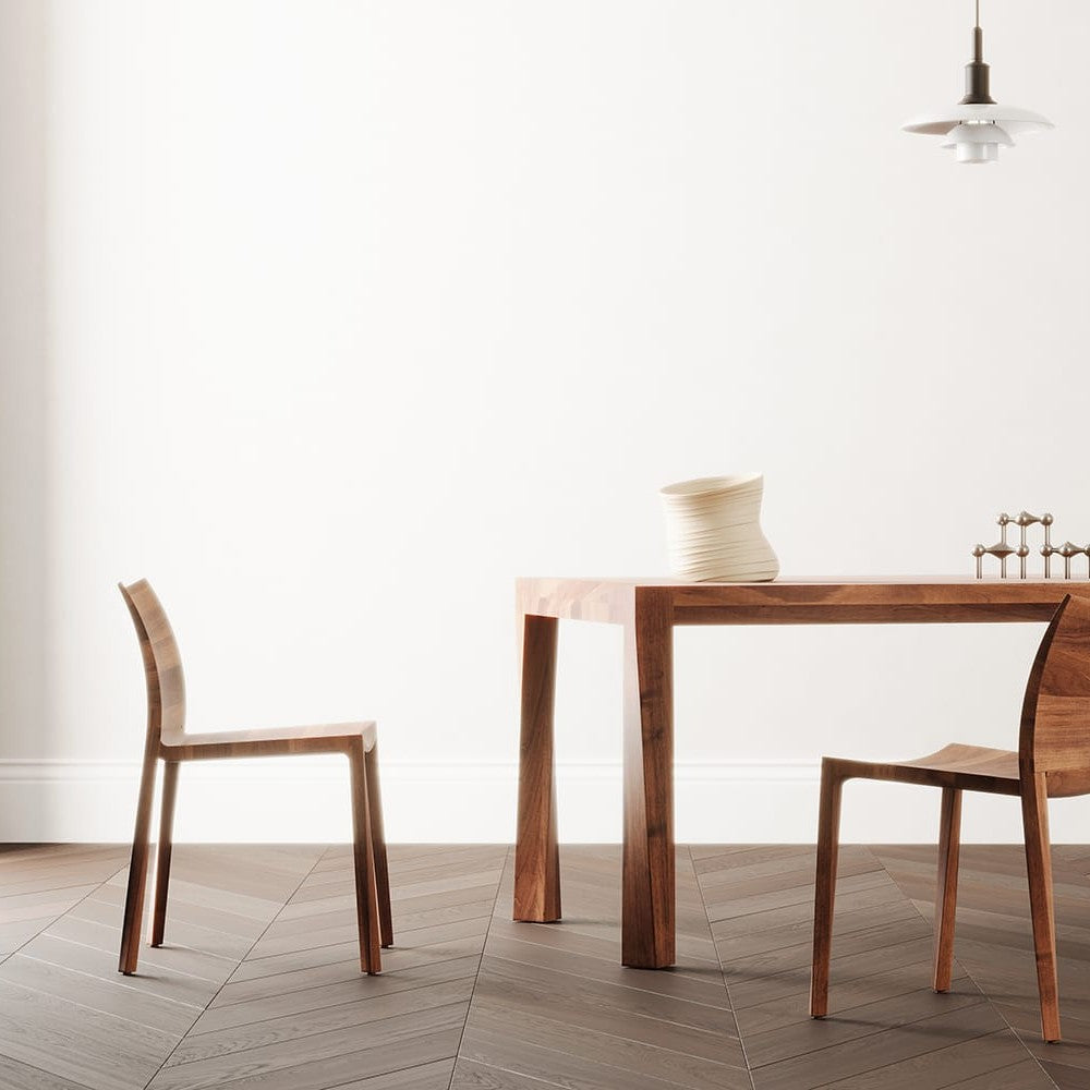 TORSIO Stuhl im Raum – Lorenz Laurent Home